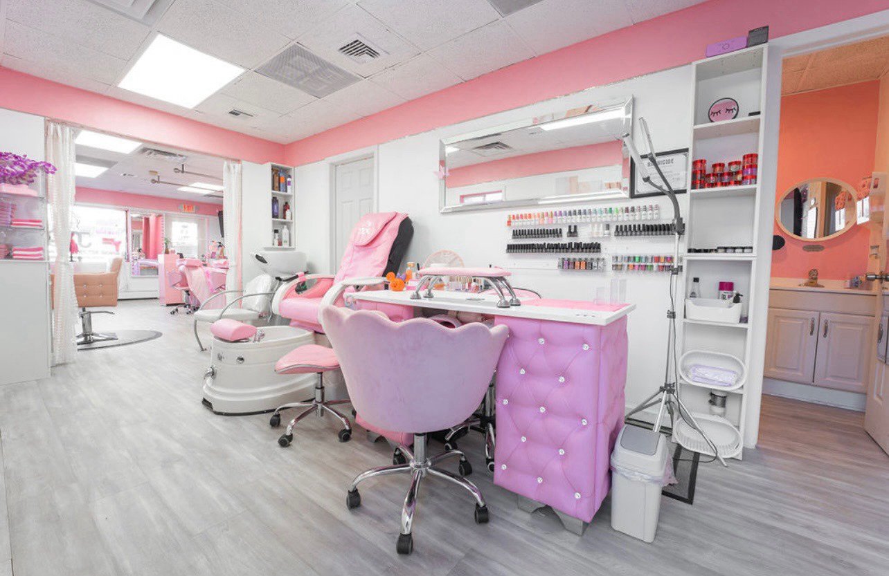 JMG Beauty Bar studio interior
